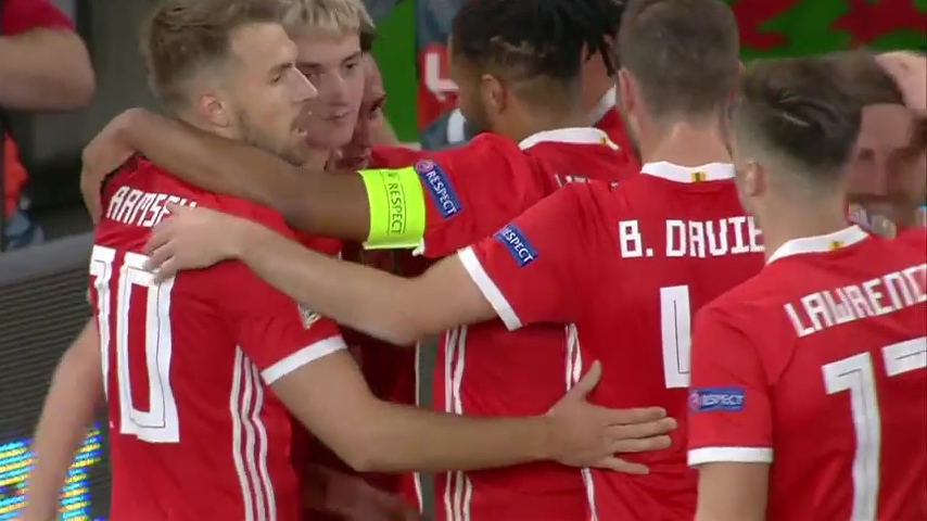 گل والی رابرتز مقابل ایرلند با پاس گرت بیل