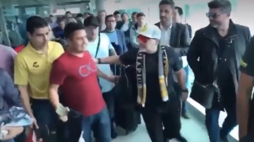 واکنش مارادونا به درخواست سلفی هوادار مکزیکی