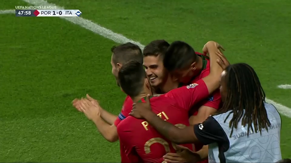 گل اول پرتغال به ایتالیا (آندره سیلوا)