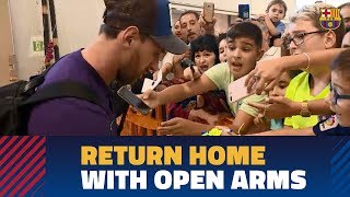 حضور بازیکنان بارسلونا در بین هواداران بعد از بازی با رئال سوسیداد