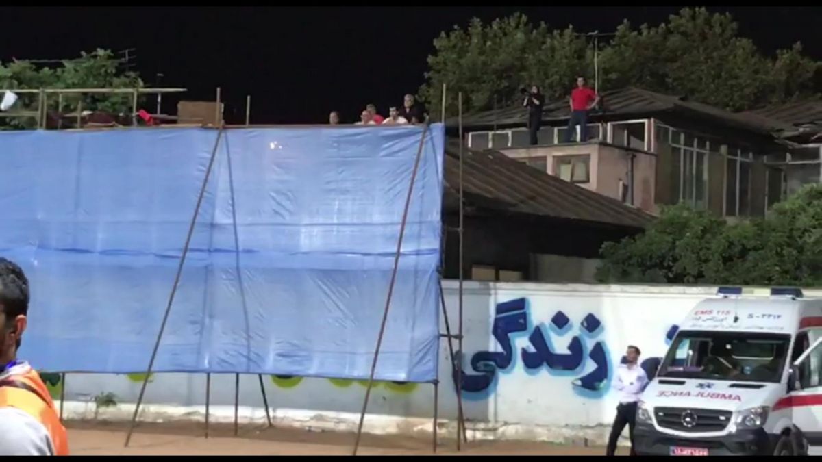 اختصاصی/ همسایه های ورزشگاه وطنی برای تماشای بازی حاضر هستند