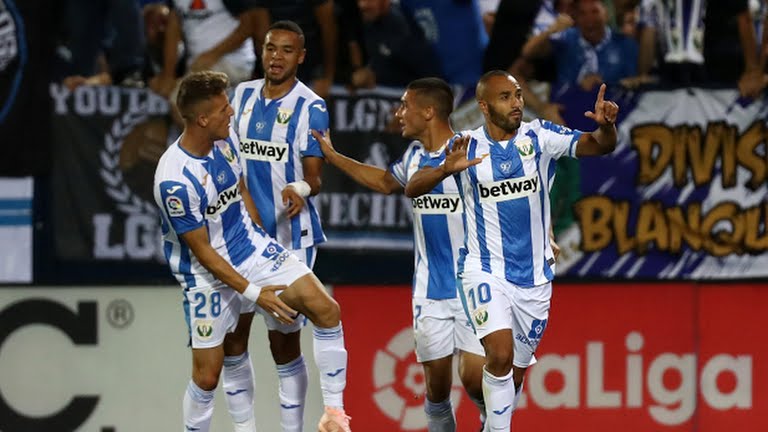 2 گل لگانس به بارسلونا در 2 دقیقه