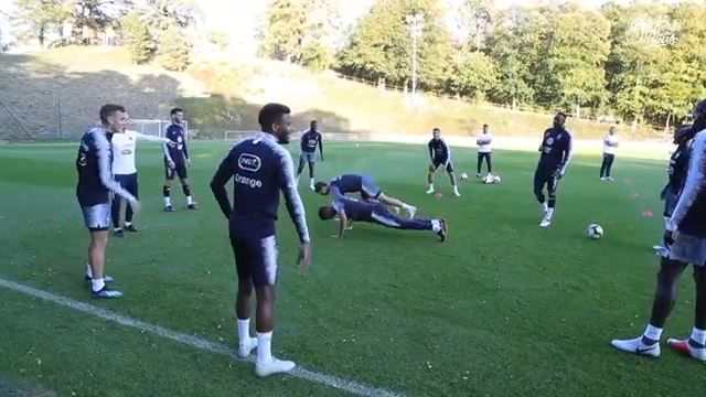 تمرین تیم ملی فرانسه و تنبیه جالب بازیکنان