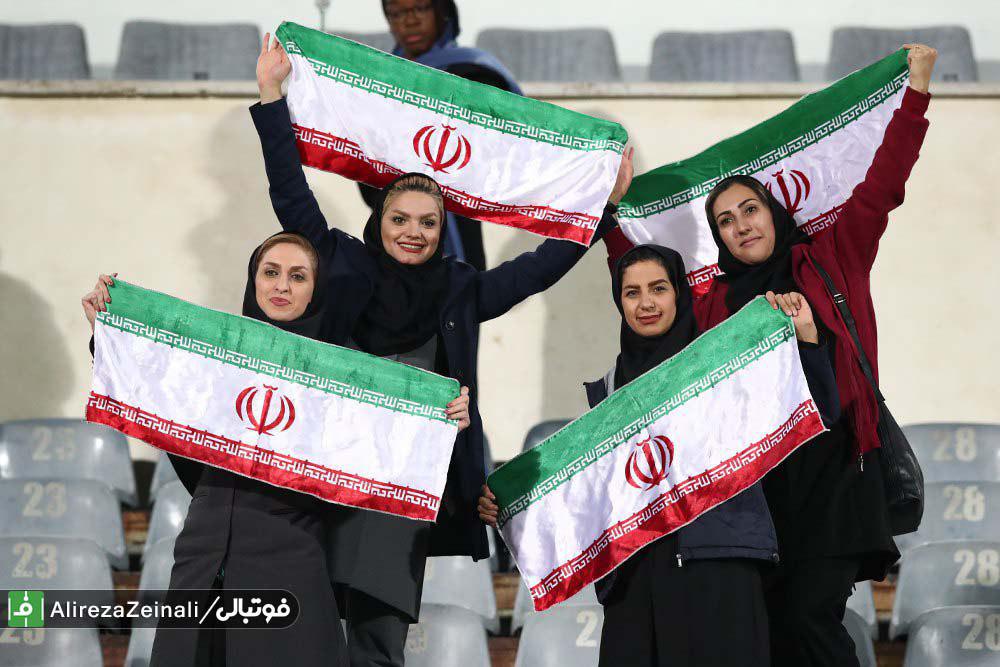 ابتکار: حضور زنان در ورزشگاهها منع قانونی ندارد