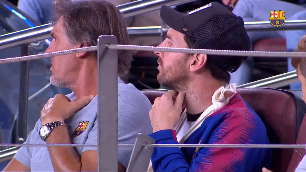 واکنش های لیونل مسی در حال تماشای بازی بارسلونا-اینتر