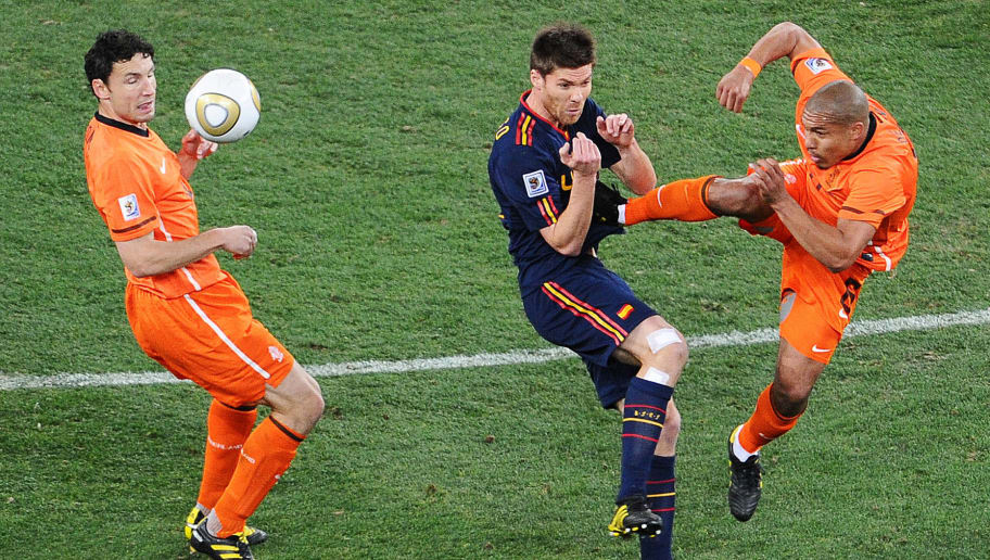 نابود کردن حریفان با حرکات خشن رزمی