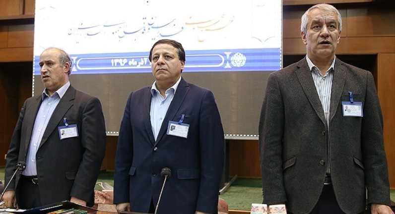 لاریجانی در دیدار با مسئولان فدراسیون فوتبال: شامل حال قانون منع بهکارگیری بازنشستگان میشوید