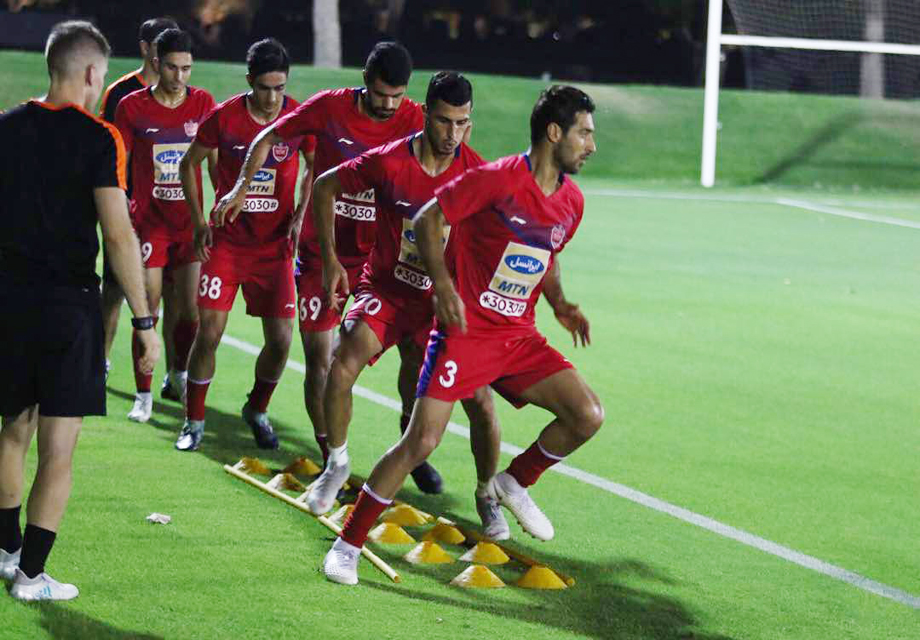 عرق‌گیری بازیکنان پرسپولیس در هتل