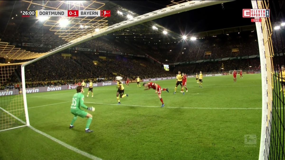 گل اول بایرن مونیخ به دورتموند (لواندوفسکی)