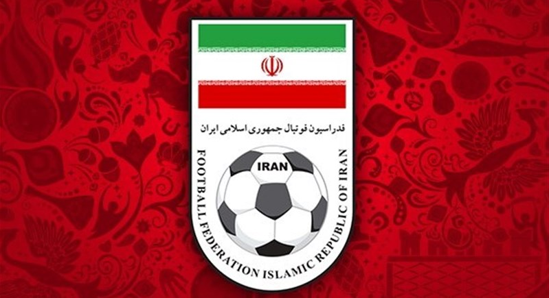شکایت فدراسیون فوتبال به فیفا از راوی مشتهای گره کرده دستیار کیروش