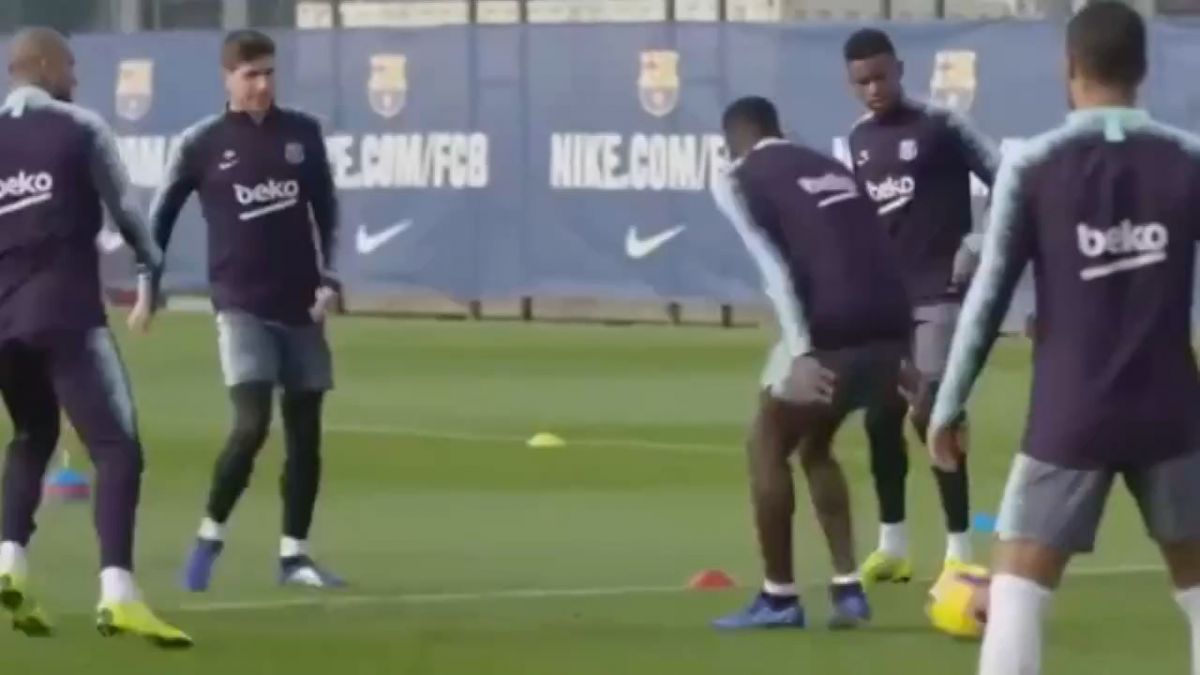 از نجات جیمی جامپ توسط توز تا لایی نابودکننده در تمرین بارسا