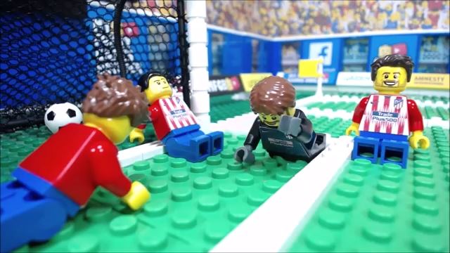 شبیه سازی بازی اتلتیکو 1-1 بارسلونا با عروسک لگو