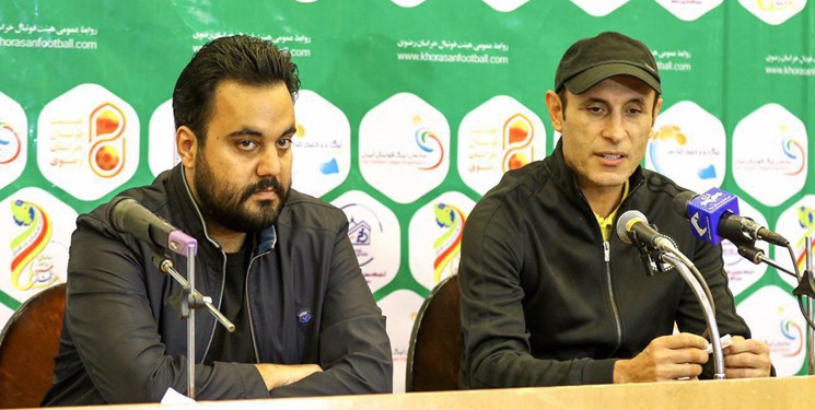 گلمحمدی: نیمه اول مقابل تیم دایی توپ های زیادی لو دادیم