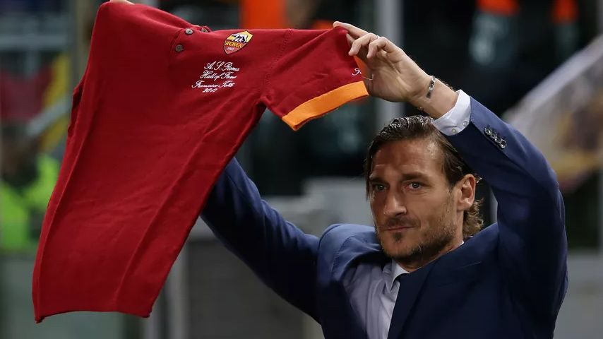 مراسم اضافه شدن توتی به تالار مشاهیر آاس رم