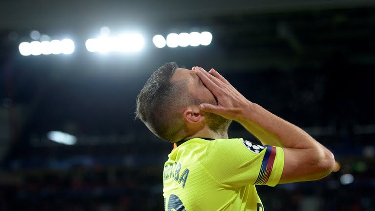 تیر دروازه و خوش شانسی بارسلونا مقابل آیندهوون در نیمه اول