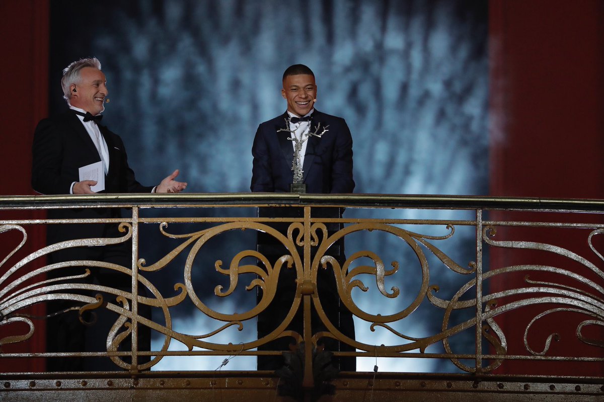 امباپه برنده جایزه بهترین بازیکن جوان سال 2018