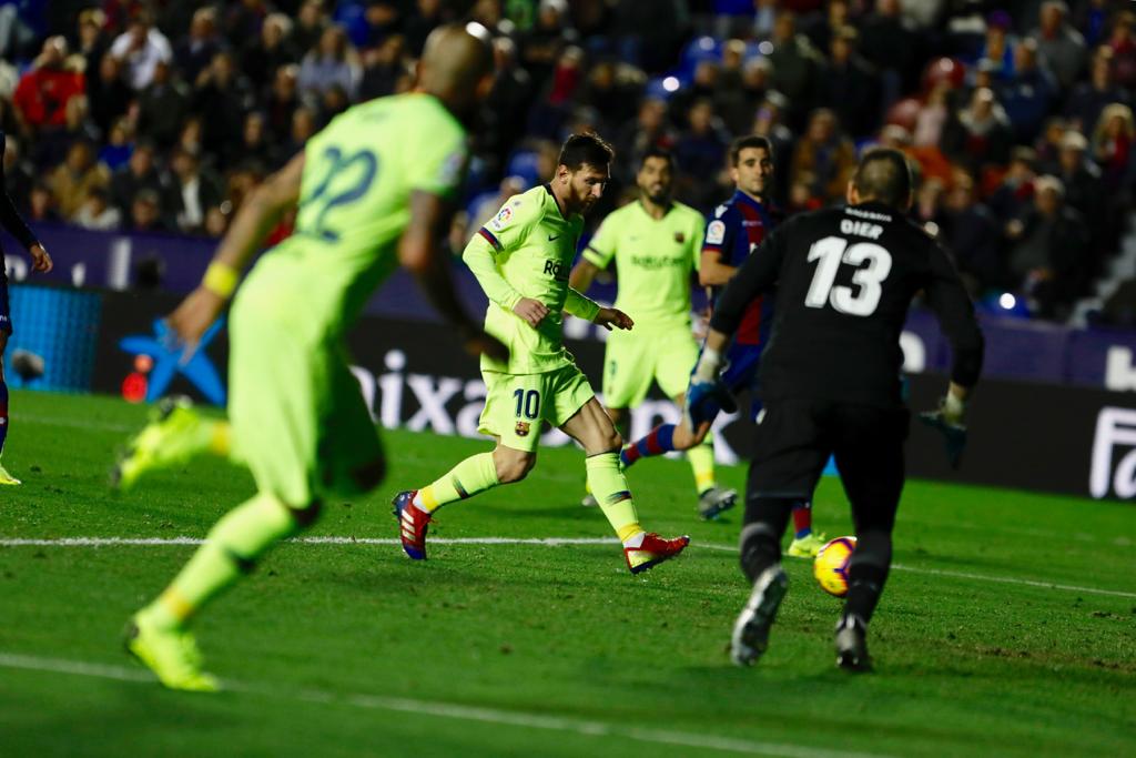 گل چهارم بارسلونا به لوانته (هت‌تریک مسی)