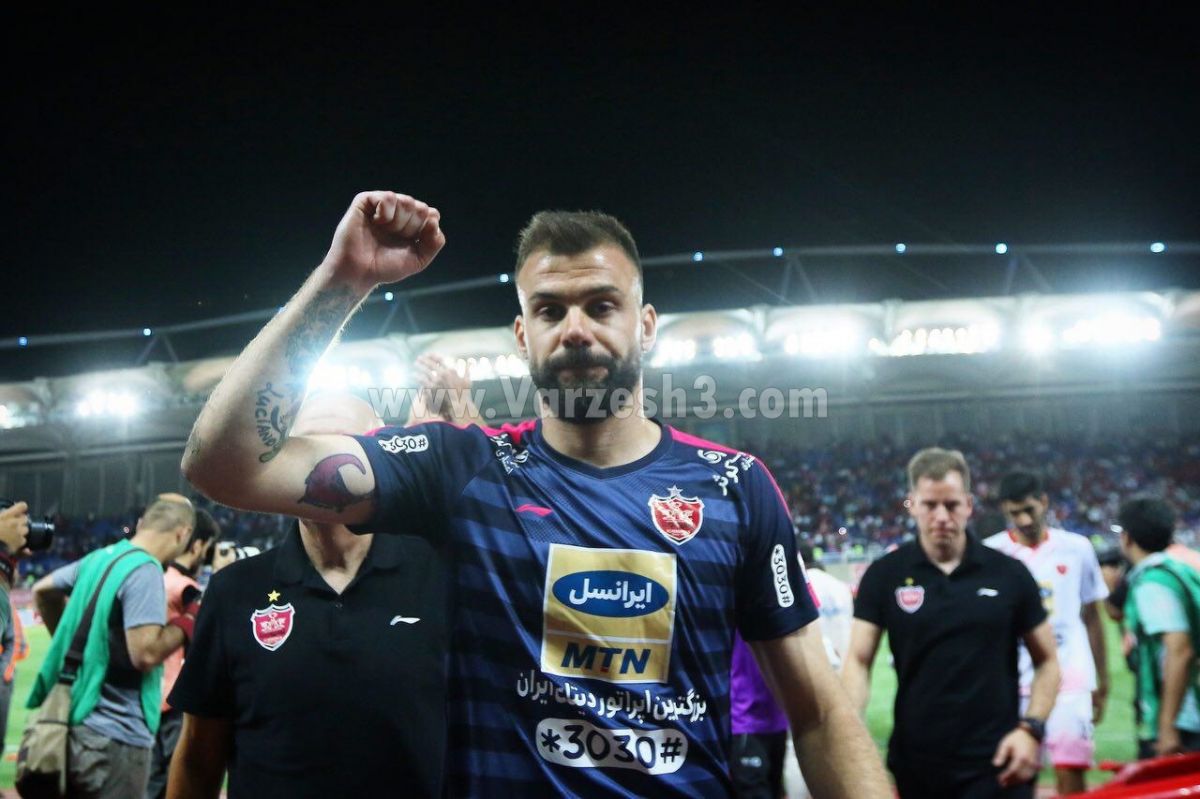 44؛ شماره مرد اول پدیده - پرسپولیس (عکس)