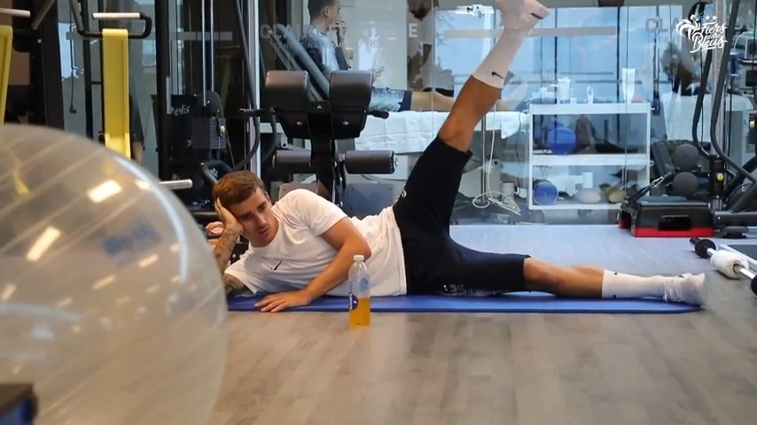 تمرین بدنسازی بازیکنان فرانسه (14 شهریور)