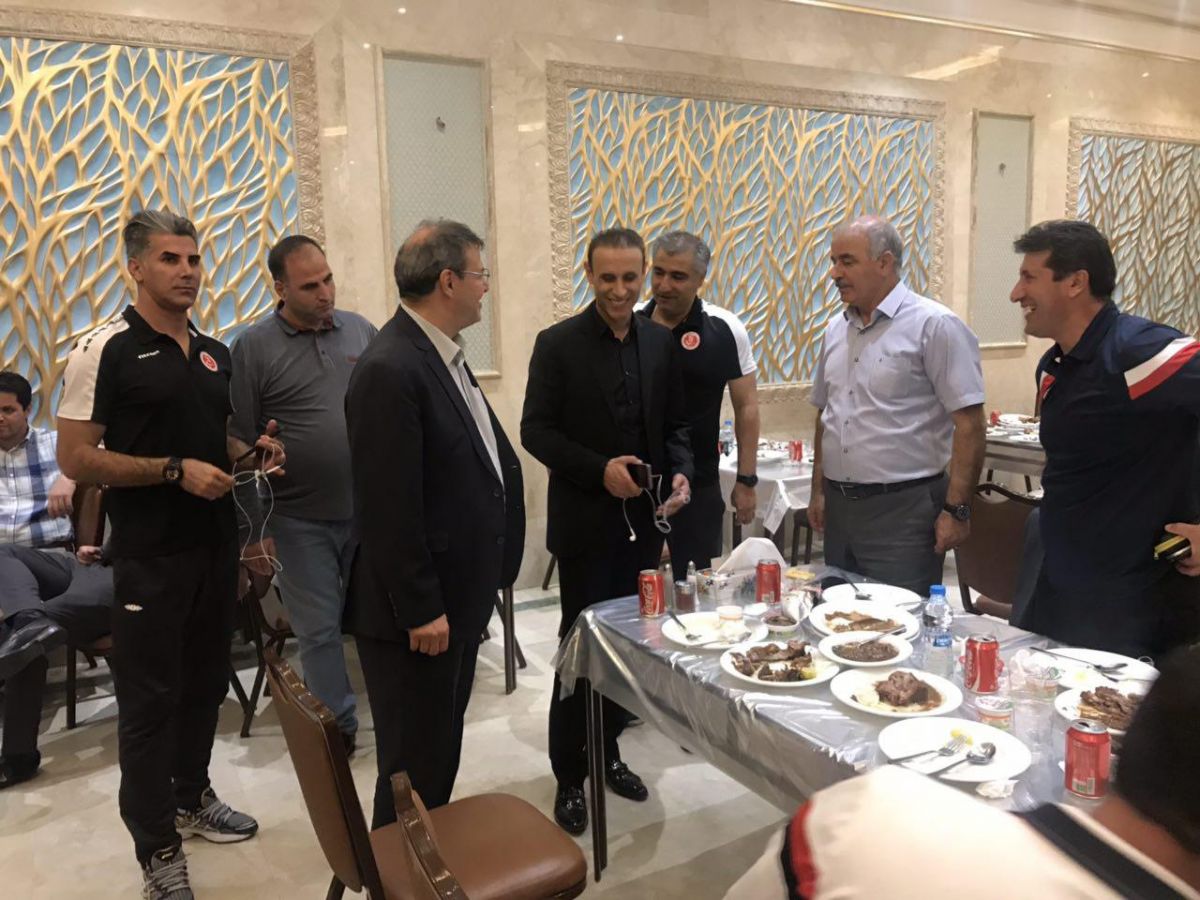 شام مشترک اعضای پدیده و تراکتور بعد از بازی شب گذشته