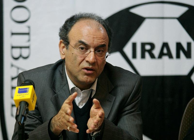 عباس ترابیان: بازنشسته هستم، جذامی که نیستم/ جای کسی را نگرفتهام و فقط مشاوره میدهم