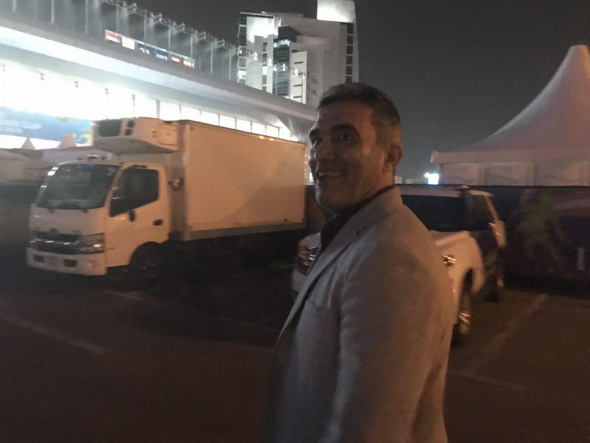 اختصاصی/ حضور احمدرضا عابدزاده در ورزشگاه بن زاید برای تماشای دیدار ایران و یمن