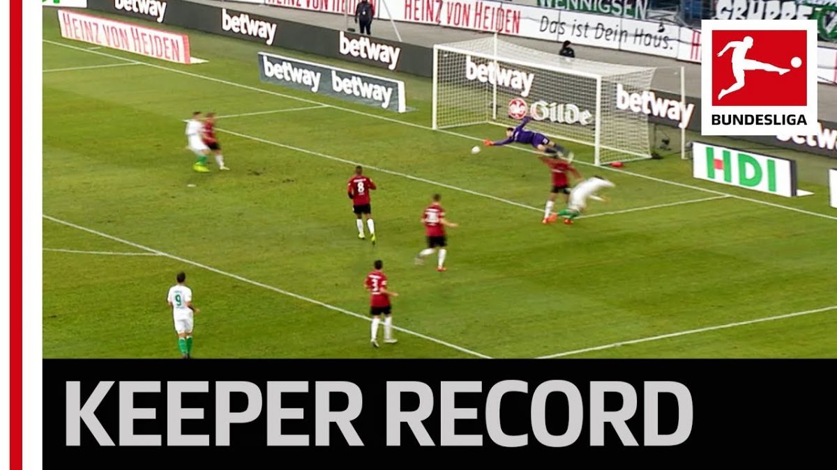 14 سیو در یک بازی توسط دروازه بان هانوفر / رکورد قرن بوندسلیگا