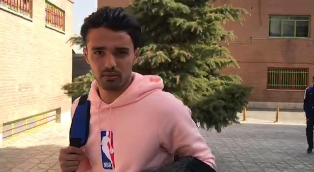 اختصاصی/ حواشی ورود بازیکنان استقلال به ورزشگاه کارگران برای بازی با نساجی