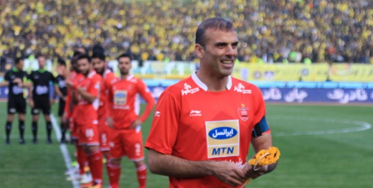 جشن تولد سیدجلال قبل از تمرین/ پرسپولیسیها پیگیر بازیکن استقلال شدند