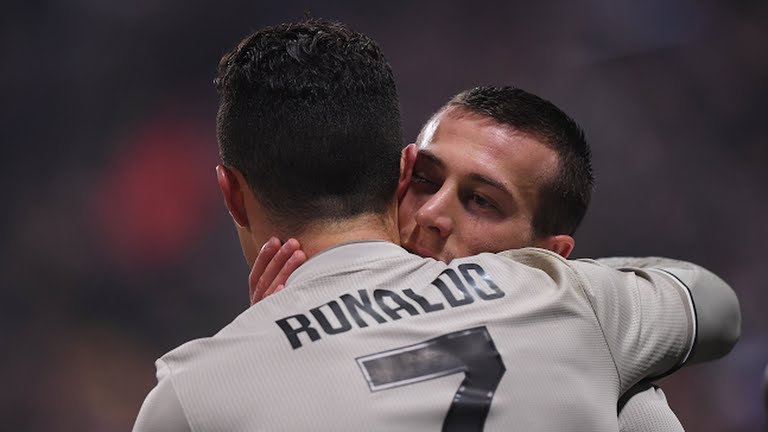 گل سوم یوونتوس به ساسولو (امره با پاس رونالدو)