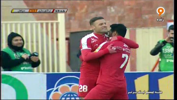 گل دوم تراکتورسازی به سپاهان (استوکس - پنالتی)