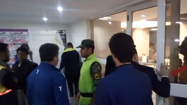 اختصاصی/ درگیری وحید نامداری بازیکن استقلال خوزستان با لیدرهای باشگاه