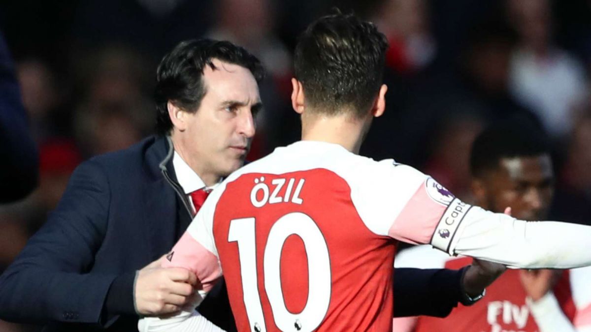 سالگادو: امری مربی خاصی است اما نمی تواند نام های بزرگی چون اوزیل را مدیریت کند