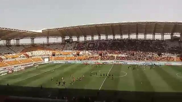 اختصاصی/ گرم کردن دو تیم سپاهان و فولاد خوزستان پیش از بازی در استادیوم فولاد آرنا