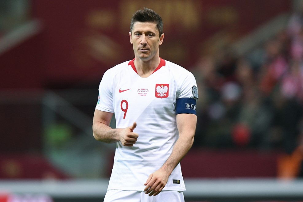 خلاصه بازی لهستان 2-0 لتونی (گلزنی لواندوفسکی)