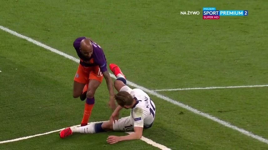 مصدومیت شدید و دردناک هری کین مقابل منچستر سیتی