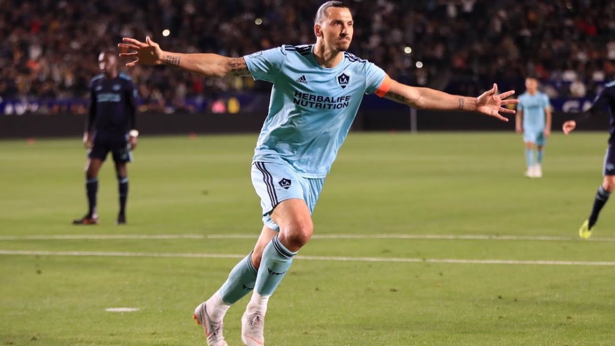 گلزنی زلاتان مقابل هیوستون دینامو