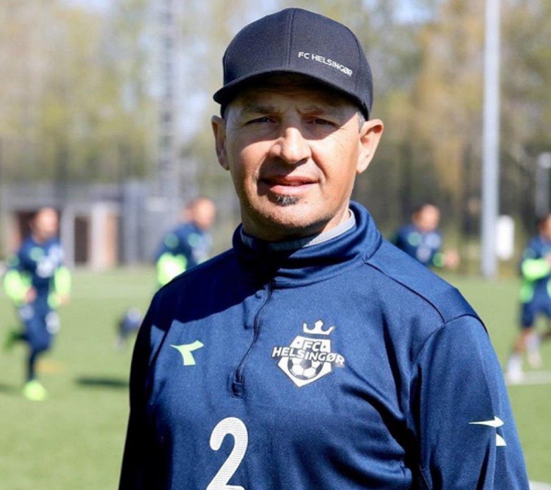 امید نمازی سرمربی سابق ذوب آهن و دستیار سابق کارلوس کیروش در تیم ملی ایران با انتشار این عکس نوشت: تشکر میکنم از سران باشگاه هلسینگر و اینکه برای بهبود موقعیت این تیم در جدول لیگ به من ایمان آورده اند.