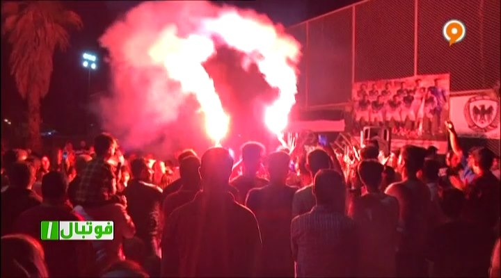 فوتبال 1: جشن و پایکوبی هواداران شاهین در بوشهر پس از صعود به لیگ برتر
