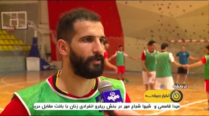 قهرمان لیگ یک فوتسال ، بدون توپ ، لباس و مربی