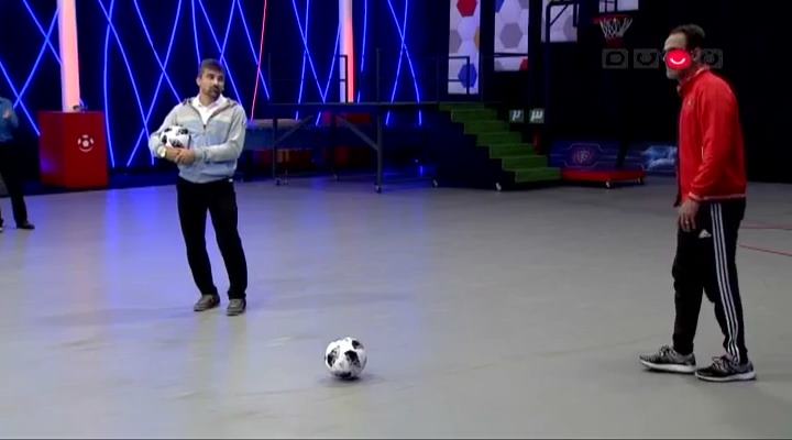 شوتبال: چالش ایرهاکی ، فوتبال دستی و گل یا پوچ کوروش برمک و اصغر طالب نسب