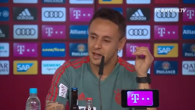 اشک های رافینیا در کنفرانس خبری برای جدایی از بایرن مونیخ