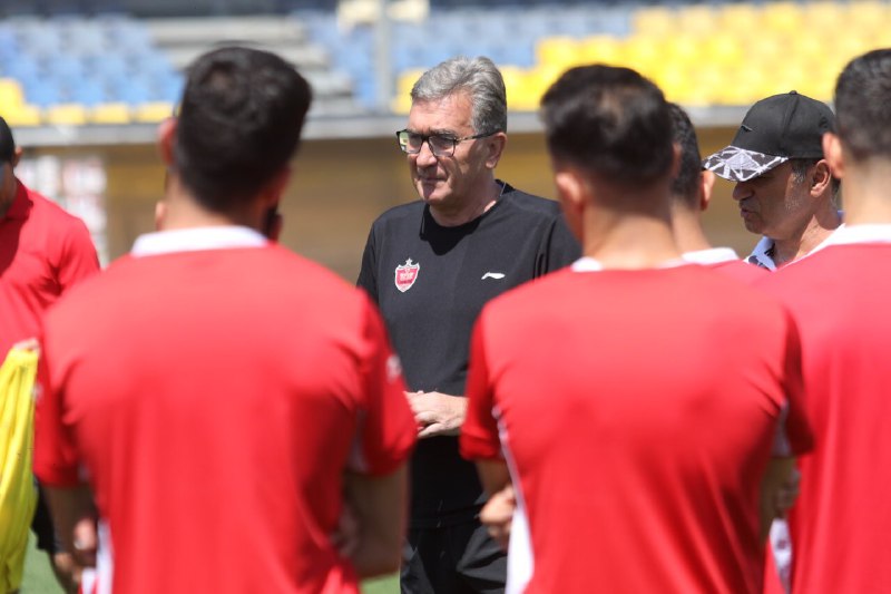 پیشکسوت پرسپولیس: ما برای قهرمانی نیاز به کمک کسی نداریم