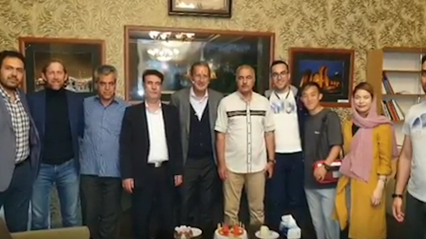 جشن تولد سرمربی تیم تراکتورسازی پیش از سفر به بلژیک 