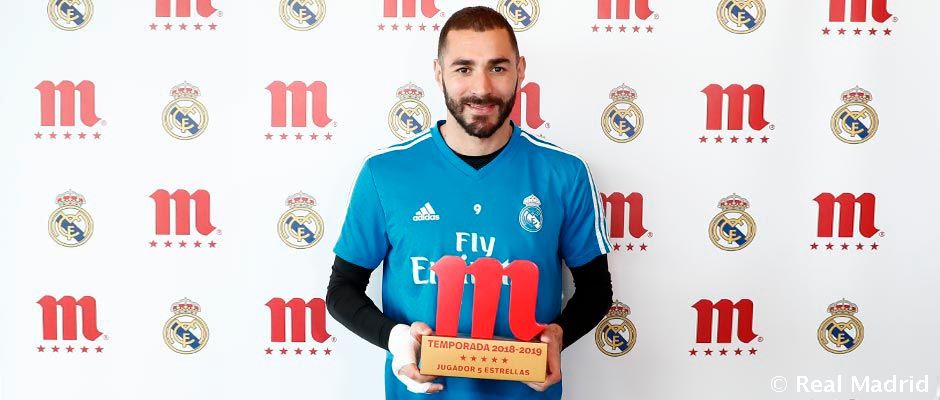 اهدای جایزه بهترین بازیکن فصل رئال مادرید به بنزما