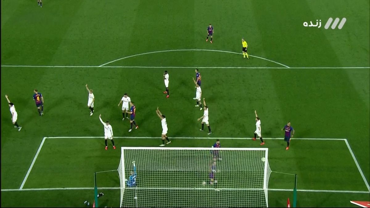 گل اول بارسلونا به والنسیا (مسی)