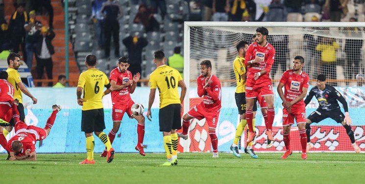 ۳۰ درصد از سکوها به پرسپولیسیها رسید ۷۰ درصد به سپاهان
