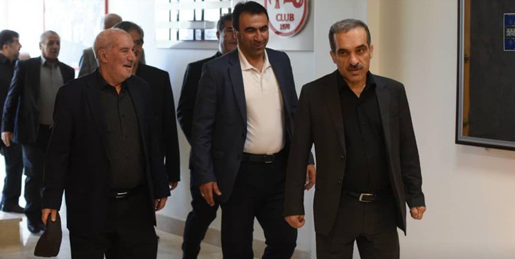 مدیرعامل باشگاه تراکتورسازی کار خود را آغاز کرد