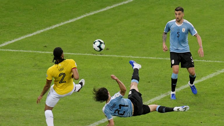 گل دوم اروگوئه به اکوادور (قیچی برگردون کاوانی)