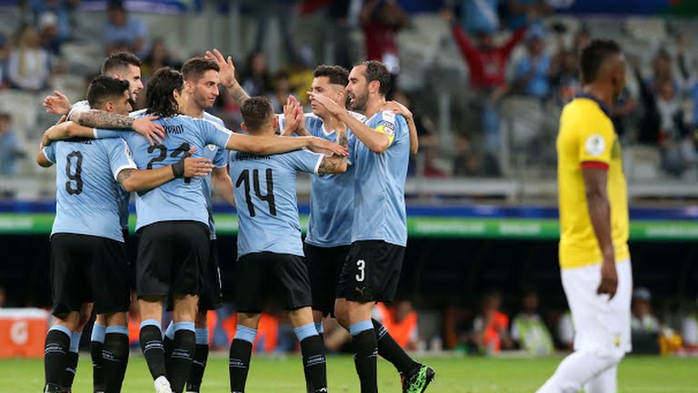 گل چهارم اروگوئه به اکوادور (گل به خودی مینا)